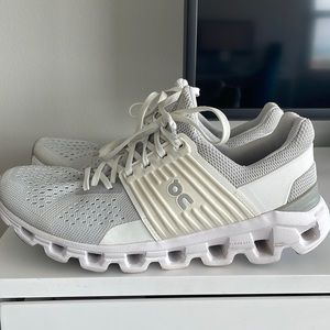 ON Running Cloudswift Shoes Sz 7.5 White/Gray